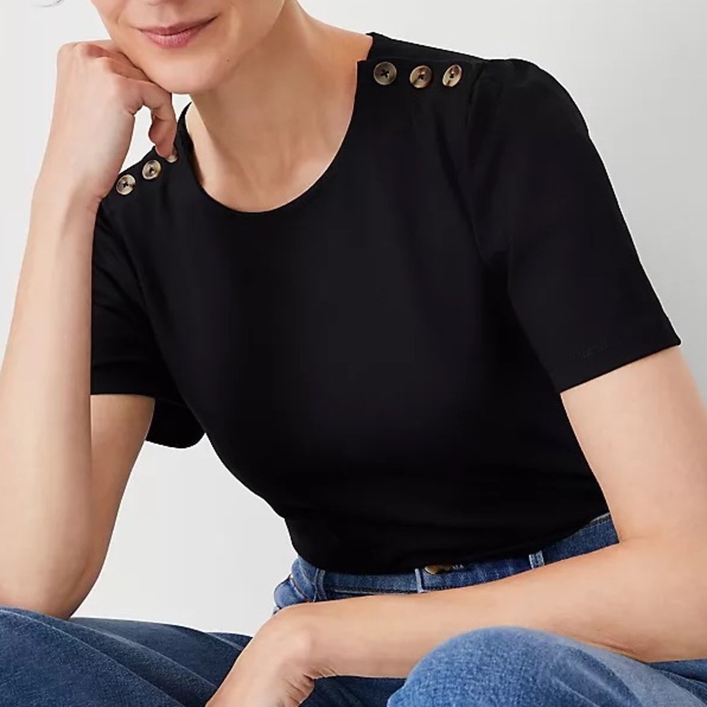 Ann Taylor Flutter Sleeve Shoulder Button Top Size M